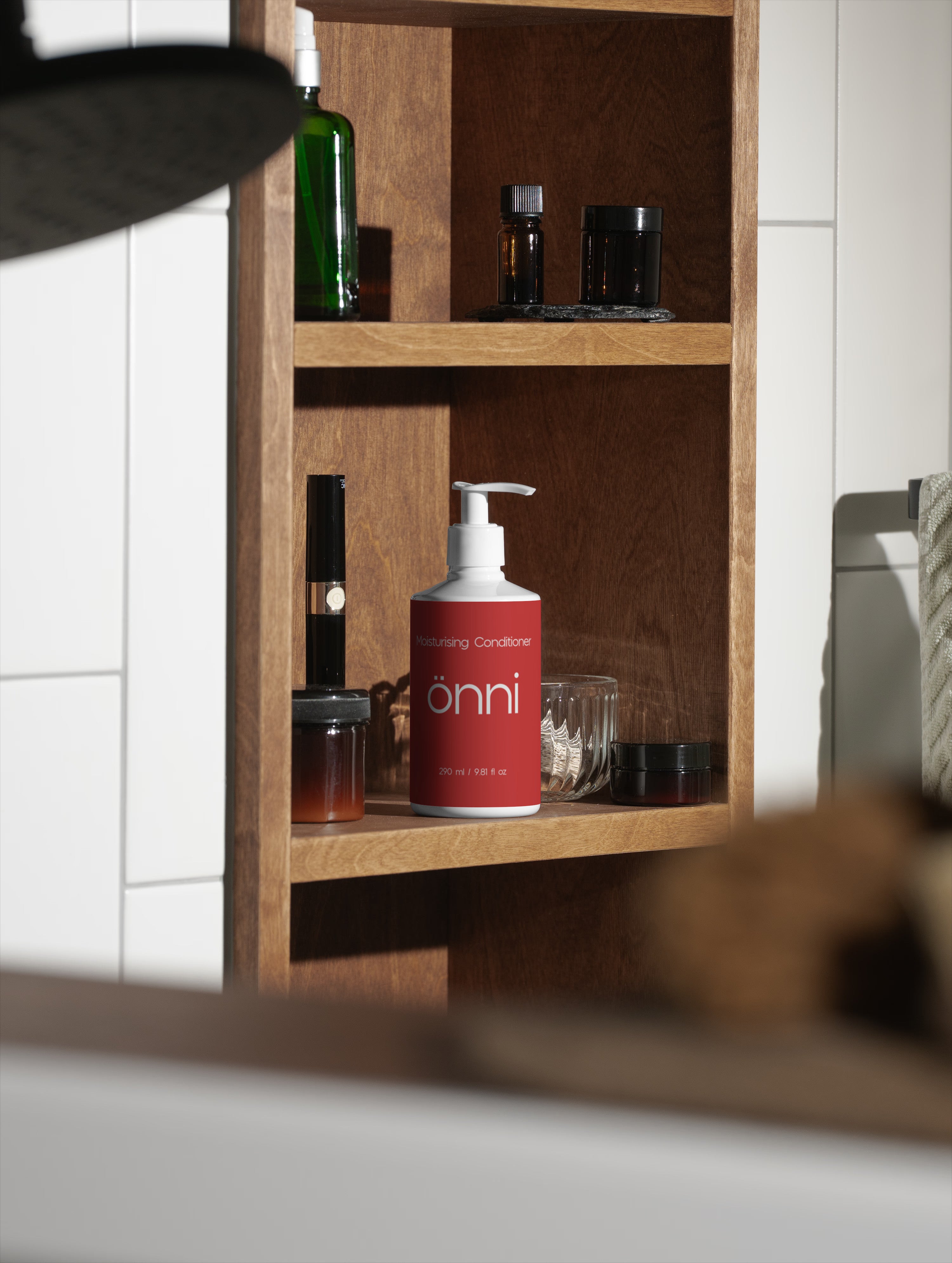 Onni Moisturising Conditioner bottle, product photo view 10